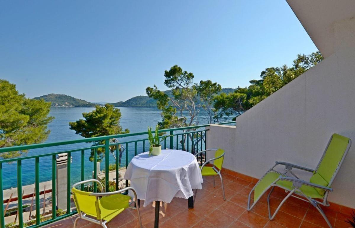 Apartments Luka Uble Exterior foto