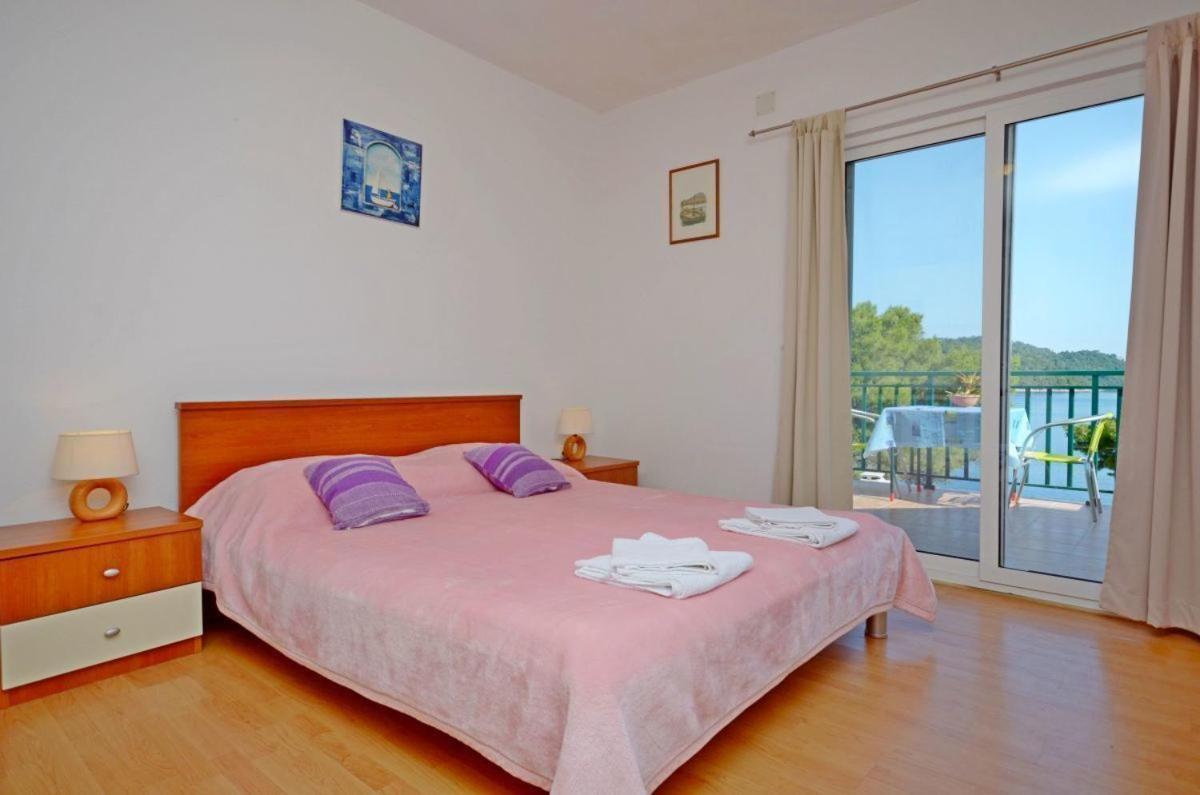 Apartments Luka Uble Exterior foto